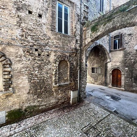 Vicoli E Arte Spoleto Lägenhet Exteriör bild
