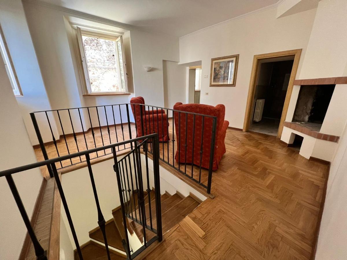Vicoli E Arte Spoleto Lägenhet Exteriör bild