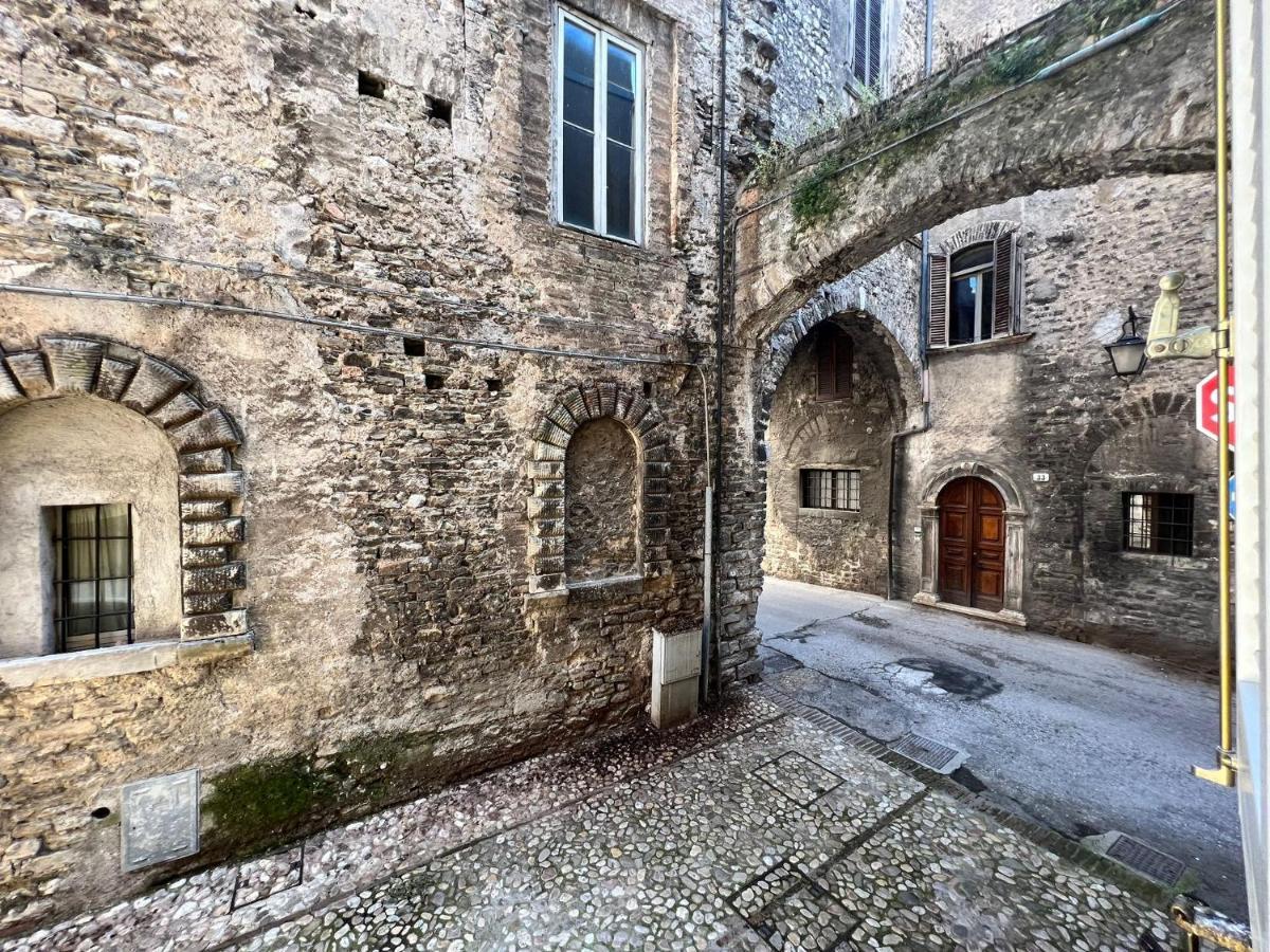 Vicoli E Arte Spoleto Lägenhet Exteriör bild