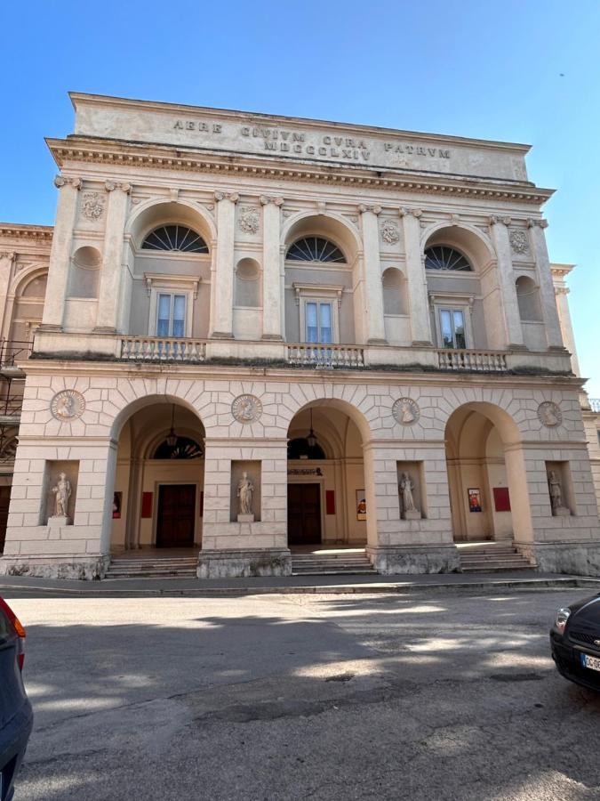 Vicoli E Arte Spoleto Lägenhet Exteriör bild